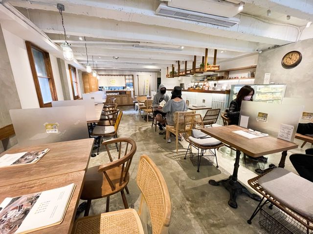 舒服文青風早午餐~糀日和 KOUJI CAFÉ｜提供洋式及和式的美味健康全天候早午餐｜美味餐點還有精美蛋糕｜捷運中山站美食 