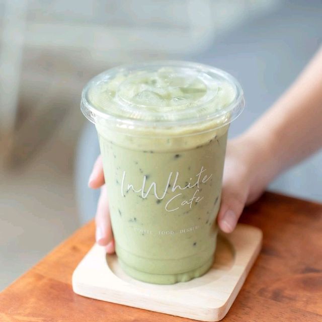 InWhite Cafe 🐶