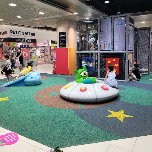 Popular kids playground @ Marina Square