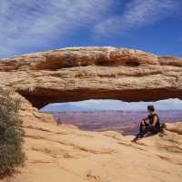 【アメリカ・モアブ】Mesa Arch 