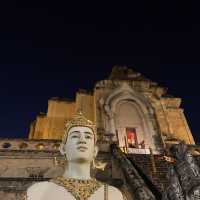 spectacular Wat Chedi Luang at Night.