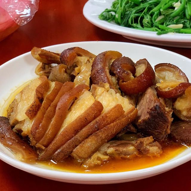 廣西弄拉：品嘗馬山黑山羊宴