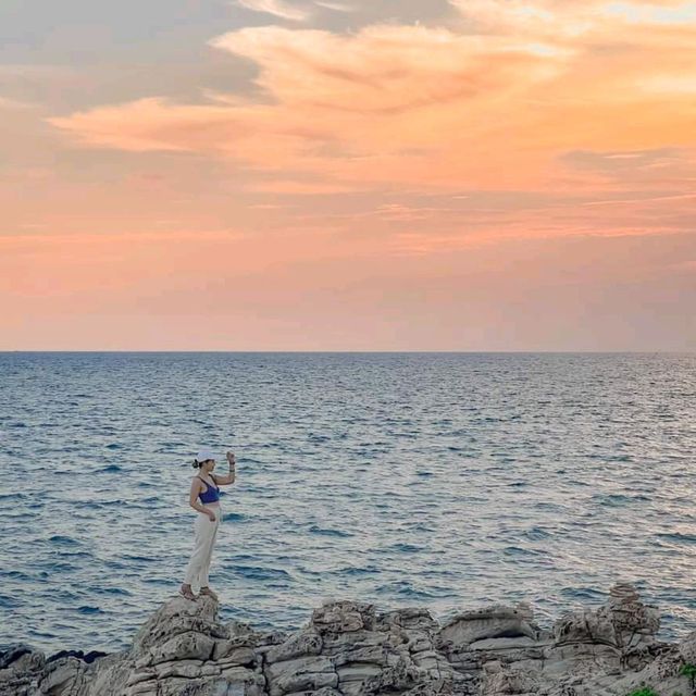 จุดชมวิวท้ายเกาะเสม็ด Tay Koh Sun Set View Point