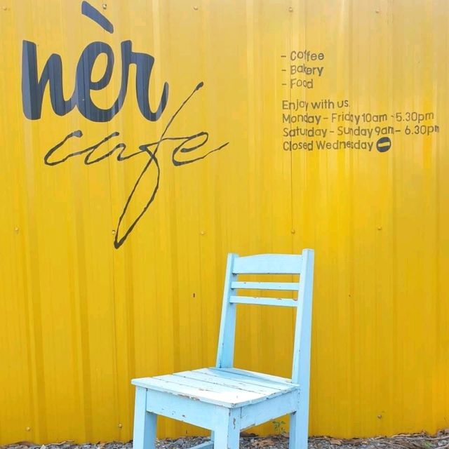 __☕️__"Ne’r Cafe (เหน่อคาเฟ่)"__☕️__ 