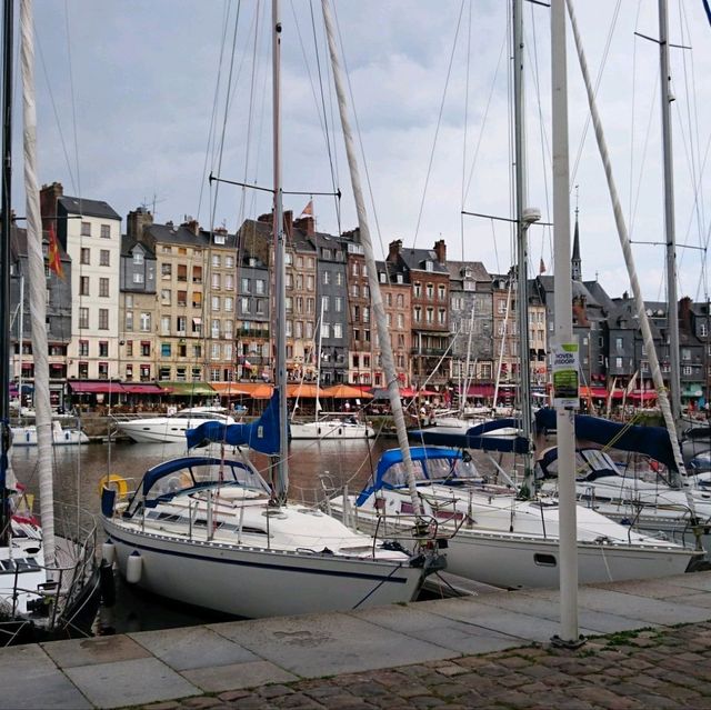 フランスの港町オンフルール
