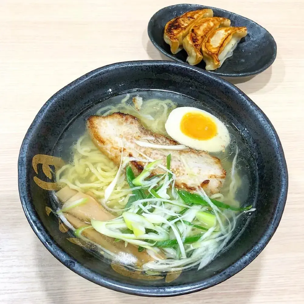 函館必試名物鹽味拉麵