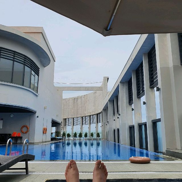 다낭 포포인츠 호텔 루프탑 수영장에서 즐거운 시간 (with.칵테일🍸)