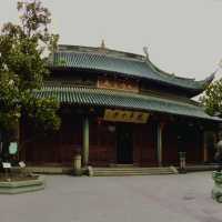 Visit the most authentic Longhua Temple