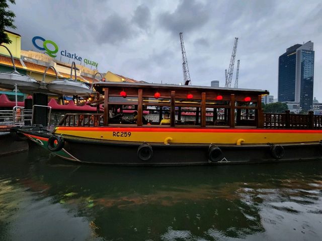 ไปนั่ง Singapore River Cruise ชมเมืองกัน