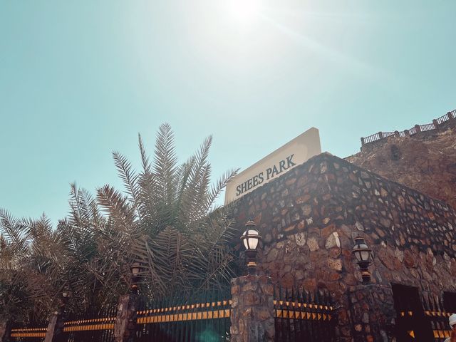 Rock your day at Khor Fakkan!