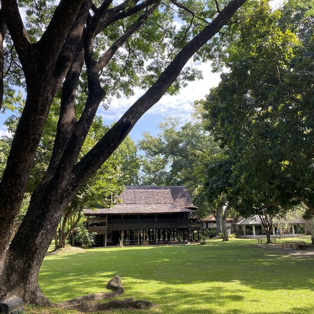 CMU Lanna House Museum พิพิธภัณฑ์เรือนโบราณล้านนา 