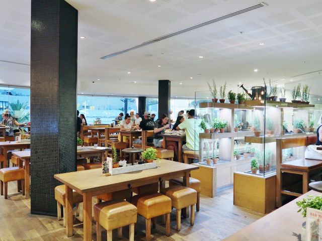 Vapiano Italian Restaurant, Surfers Paradise