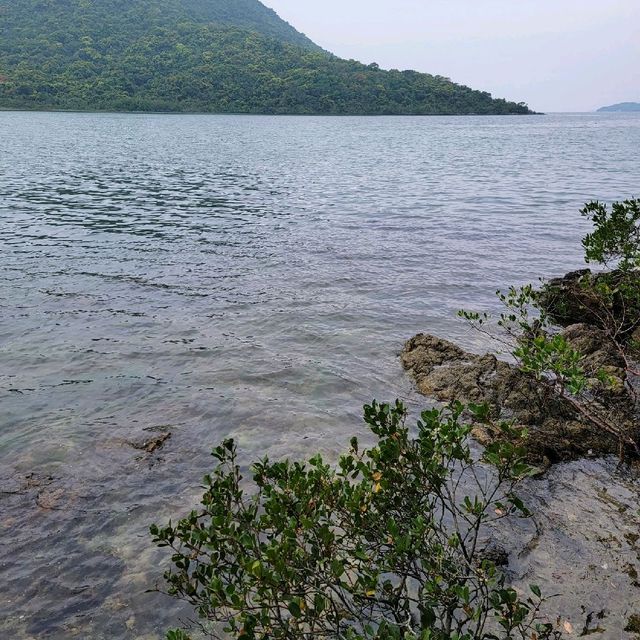 香港最美海岸景點之一，鹹田灣😍