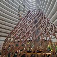 Calm & Artistic Lobby at PARKROYAL Marina Bay