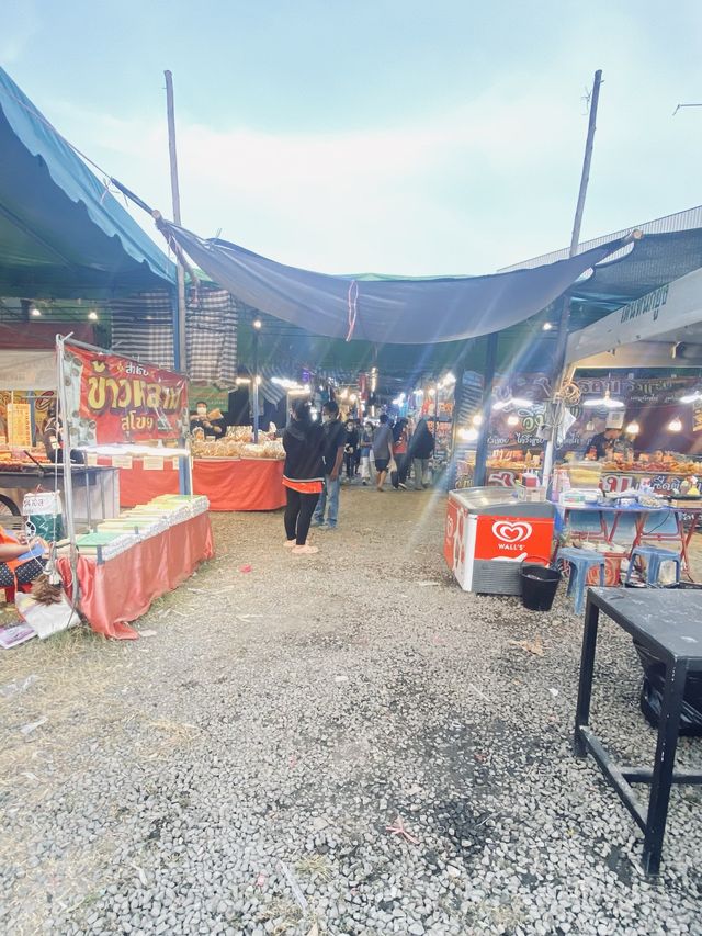 สามแยกตราด-คลองใหญ่ มีแต่ของอร่อย| ตราด