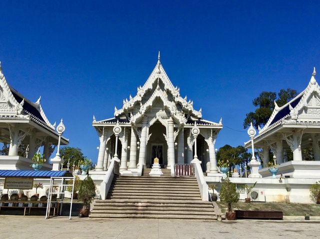 Wat Kaew Ko Wararam - Thailand