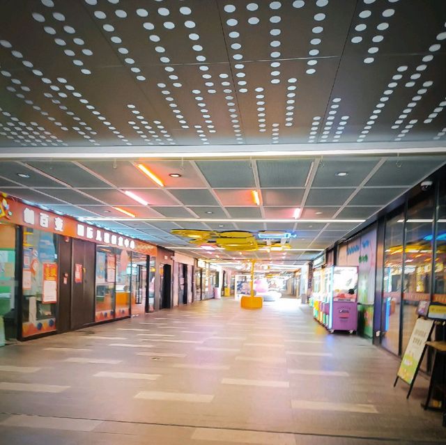 IN STREET, Longgang, Sz