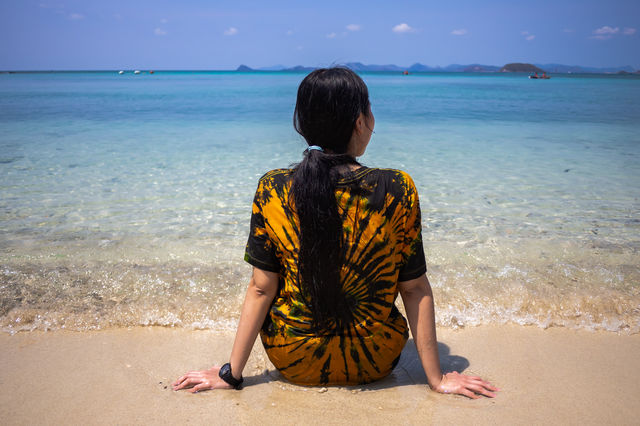 เกาะขาม | สัตหีบ น้ำทะเลใสหาดทรายนุ่ม