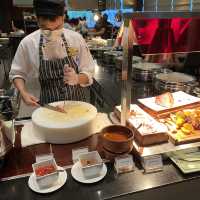 Buffet at The Brasserie, Holiday Inn Bangkok 