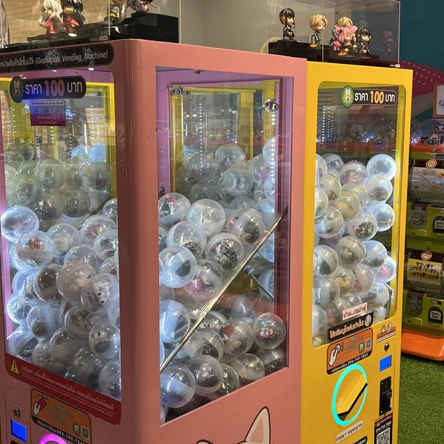 explore wide range of gashapon machines 