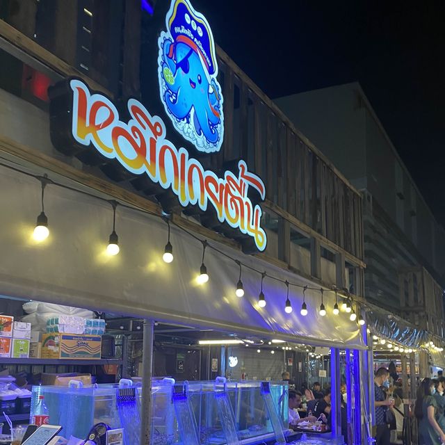最旺人流—曼谷新夜市景點Jodd Fair