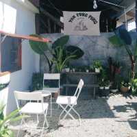 Yak Pung Pung, A minimal cafe