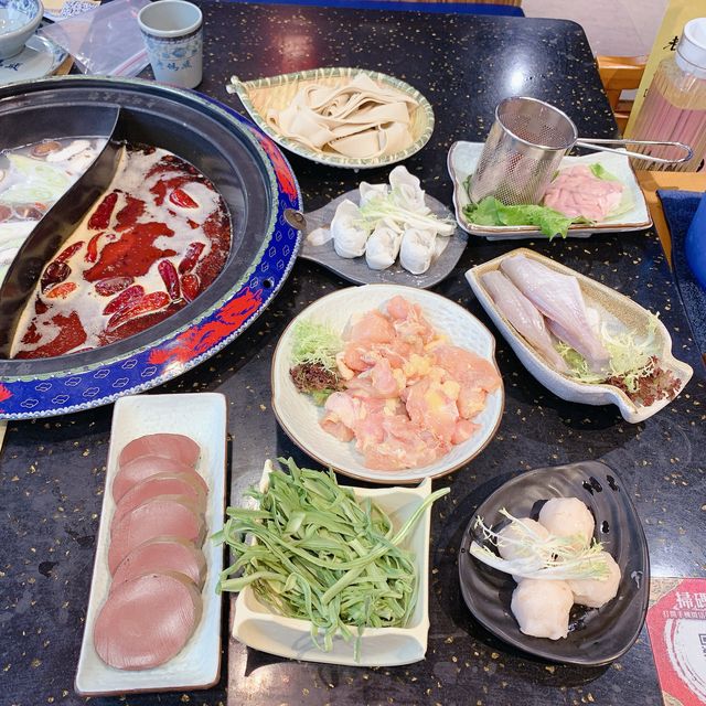 《一再回味正宗麻辣火鍋》