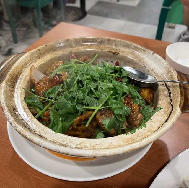 美味的麻辣雞煲