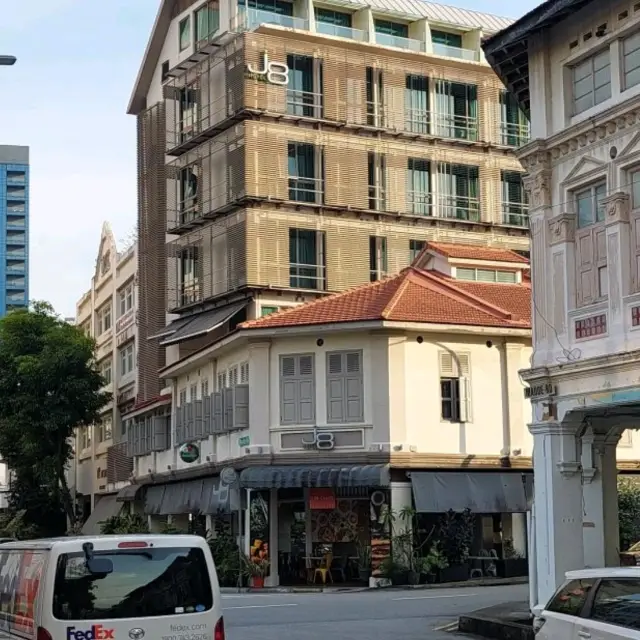 Breakfast; 2 toast & 1 sunny side up egg