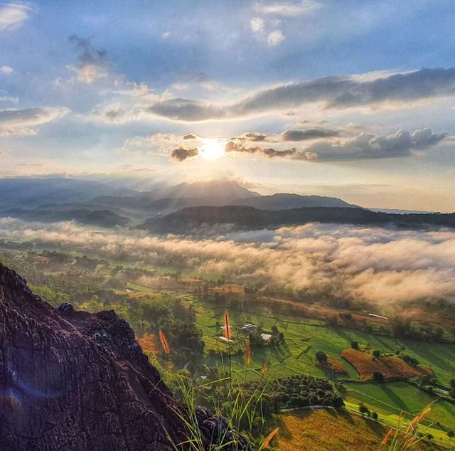เขาโปกโล้น ทะเลหมอกงามกลางหุบเขา ⛰️