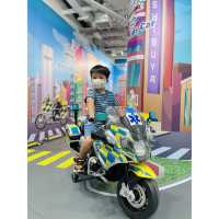 kidskidscar  室內遊玩好地方