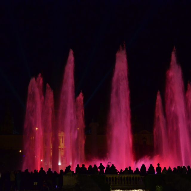 西班牙巴塞隆拿⛲️ 魔幻噴泉