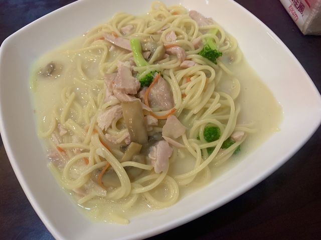 行天宮平價義大利麵&蛋包飯🍝 - 九如