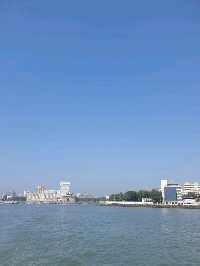 뭄바이를 대표하는 게이트웨이 오브 인디아