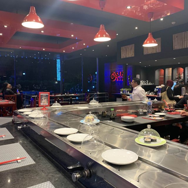 Yummy sushi lounge 