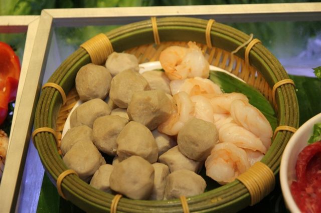 城中夜市美食自助餐buffet