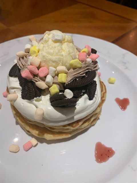 Plato Cafe & Bistro 