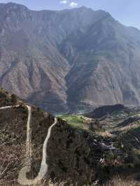 Amazing Lijiang - Taizi Guan 