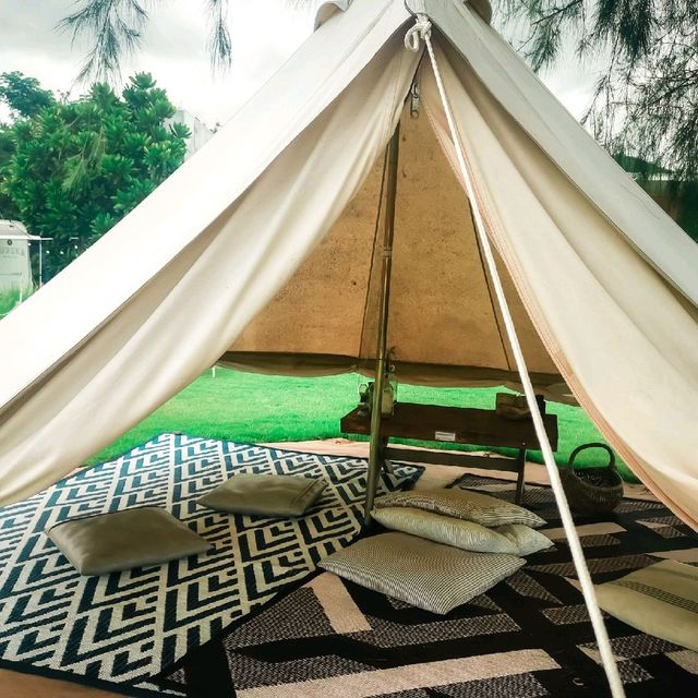 EUREKA  BEACH CAFE' HUAHIN 