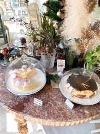 Le Céreste cafe
