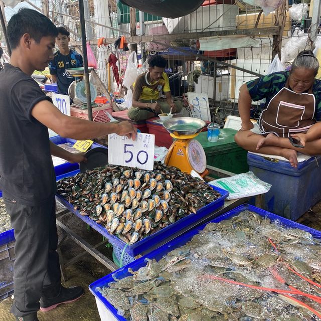 Lan Po Naklua Seafood Market in Pattaya