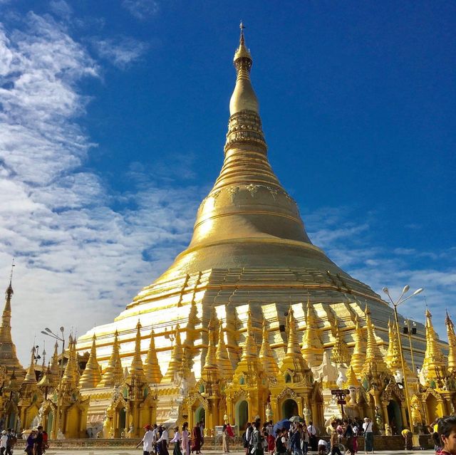 Shwedagon Pagoda, Yangon, Myanmar