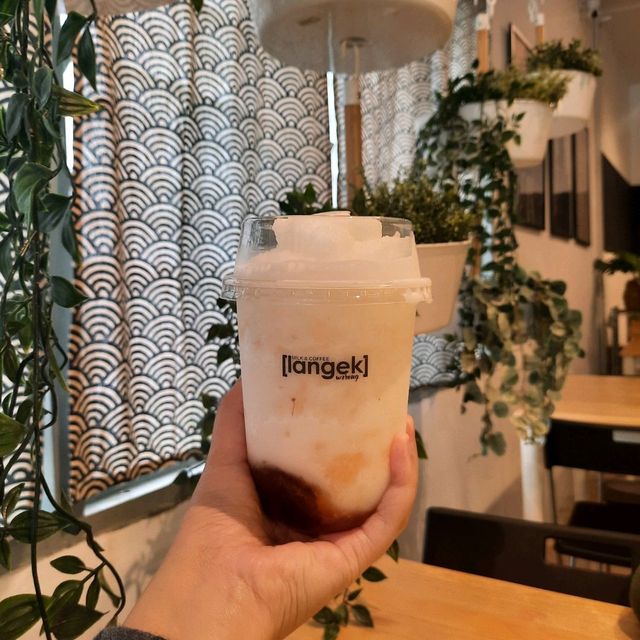 Langek cafe for coffee and desserts 🍨 