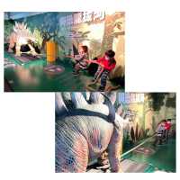 【 帶你走進侏羅紀恐龍樂園 】 