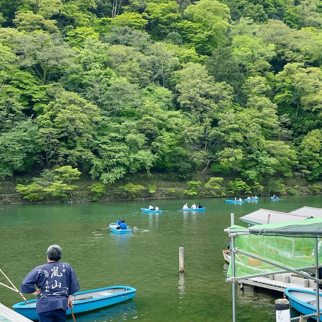【京都】嵐山　手漕ぎ❣️青いボート✨