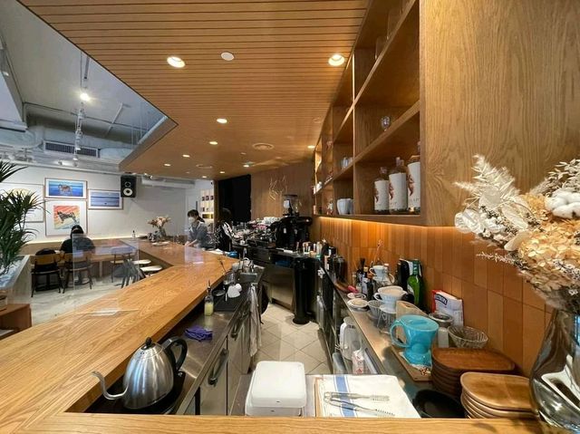Quality cafe in Whampoa