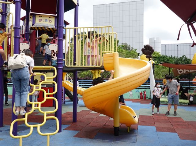 Sloopy park x New Town Plaza Sloopy park x New Town Plaza
