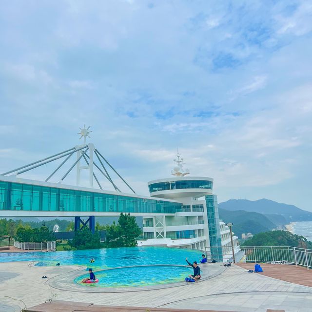 오션뷰를 마음껏! 정동진 썬크루즈 호텔 수영장🌊