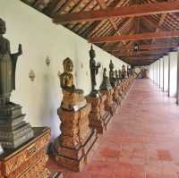 Pha That Luang Stupa