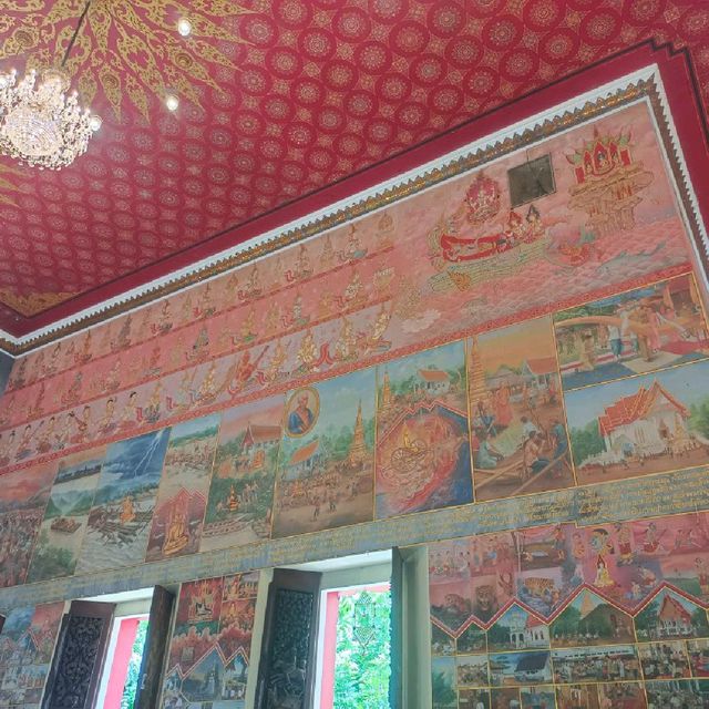 กราบไหว้ หลวงพ่อพระใส ณ วัดโพธิ์ชัย